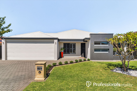 18 Kelang Rd, Wattle Grove, WA 6107