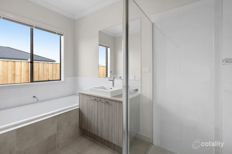 Property photo of 27 Cochrane Avenue Mickleham VIC 3064