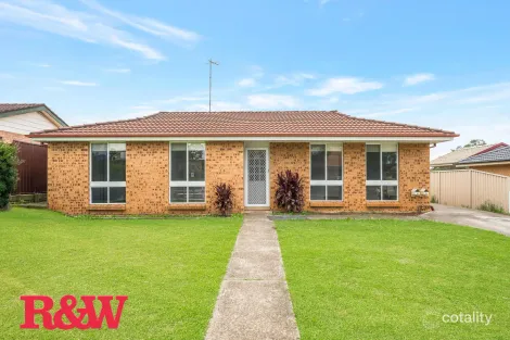 69 Anthony Dr, Rosemeadow, NSW 2560