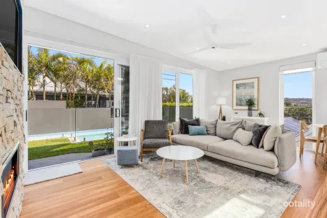 30 Narrabeen Park Pde, Warriewood, NSW 2102