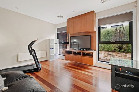 Property photo of 10 Kilgariff Street Coombs ACT 2611