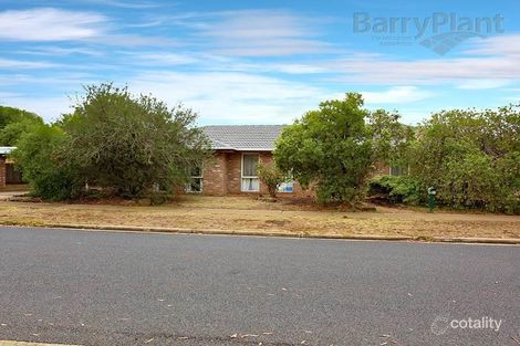 14 Gloucester Way, Melton West, VIC 3337
