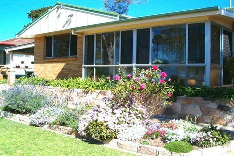 1b Rowe St, Centenary Heights, QLD 4350