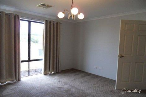 Property photo of 35 Simmonds Pass Ellenbrook WA 6069