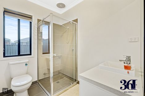 Property photo of 17 Sidon Circuit Tarneit VIC 3029