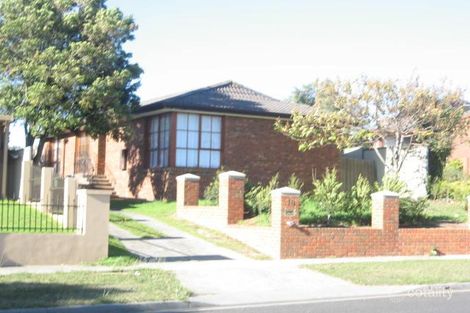 18 Crossdale Rise, Endeavour Hills, VIC 3802