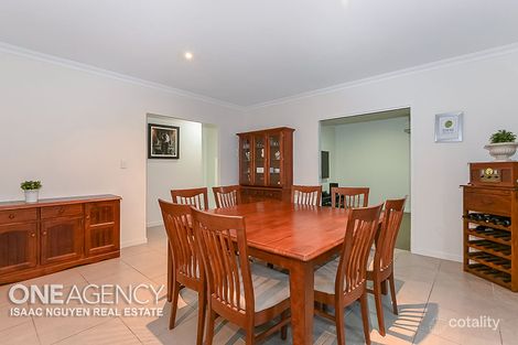 Property photo of 13 Dinnigan Crescent Durack QLD 4077