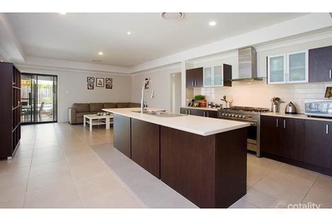 Property photo of 52 Codrington Circuit Pacific Pines QLD 4211