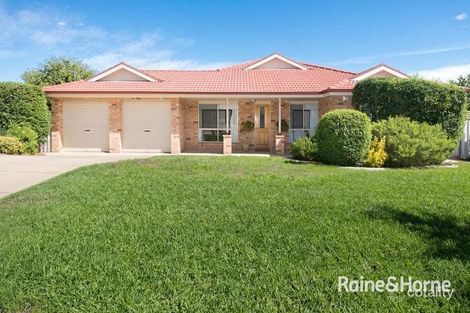 2 O'Regan St, Ashmont, NSW 2650
