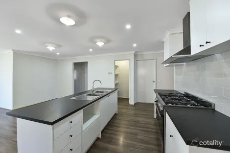 Property photo of 9 Morang Street Mickleham VIC 3064