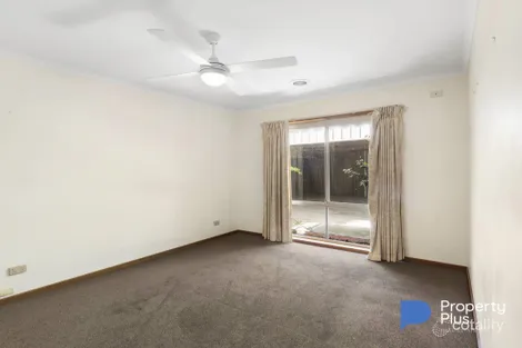 Property photo of 7 Hollywood Court Strathdale VIC 3550