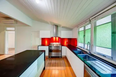 Property photo of 209 Bennetts Road Norman Park QLD 4170