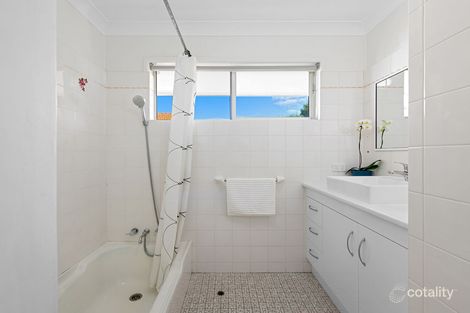 Property photo of 82 Alkoomie Street Wynnum QLD 4178