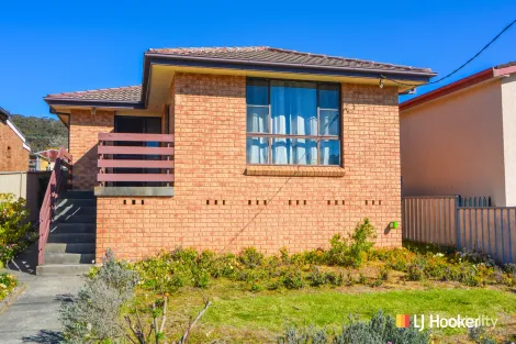 Property photo of 37 Chifley Road Lithgow NSW 2790