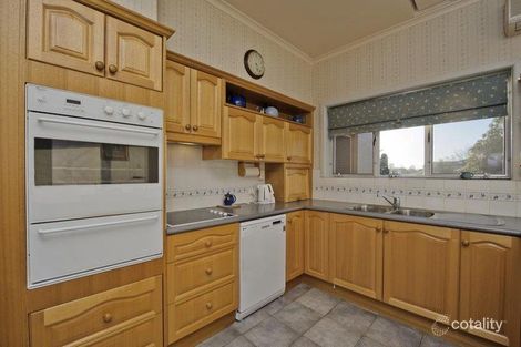 Property photo of 11 Castella Street Ivanhoe East VIC 3079