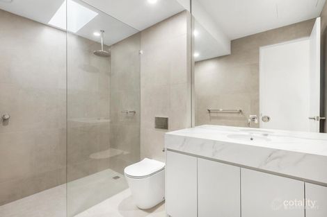 Property photo of 201/281 Barkers Road Kew VIC 3101