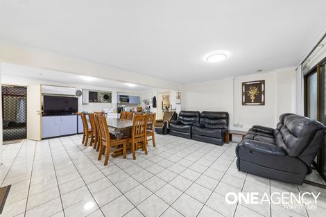 Property photo of 1 Tinaroo Street Durack QLD 4077