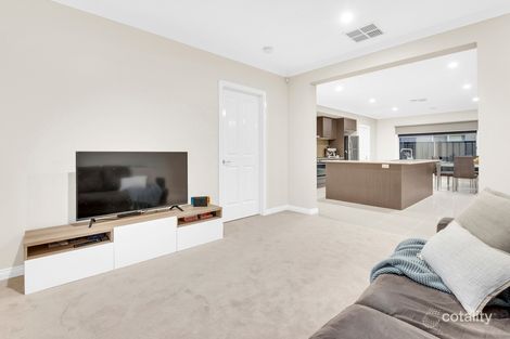 Property photo of 4 Bottlebrush Road Craigieburn VIC 3064