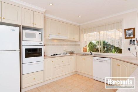 Property photo of 8 Charing Cross Place Narre Warren VIC 3805