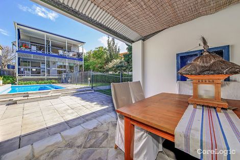 Property photo of 28 Stratton Terrace Wynnum QLD 4178