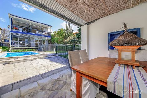 Property photo of 28 Stratton Terrace Wynnum QLD 4178