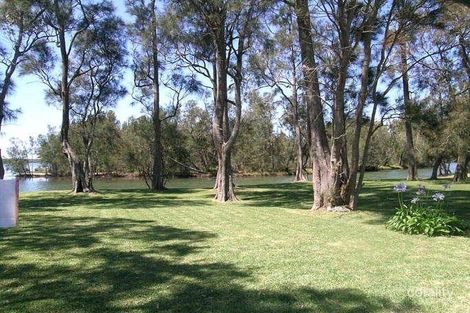 Property photo of 45 Natuna Avenue Budgewoi NSW 2262