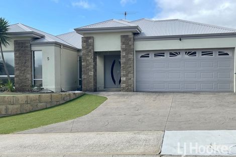 Property photo of 5 Carissa Turn Halls Head WA 6210