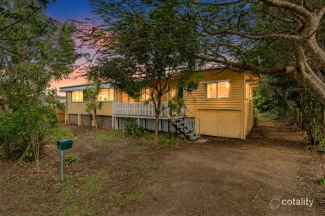 Property photo of 25 King Street Urangan QLD 4655