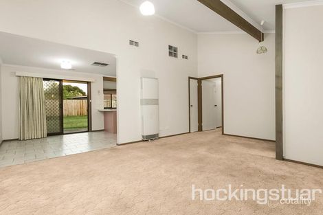 Property photo of 2 Euroa Walk Kurunjang VIC 3337