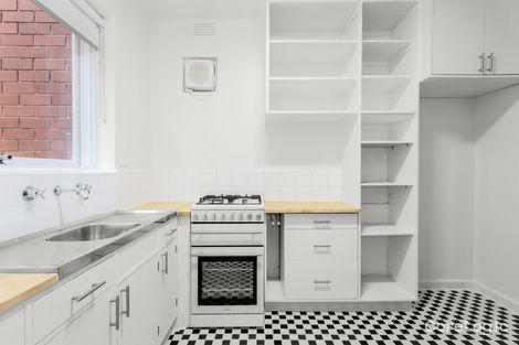 Property photo of 12/6 Bella Vista Road Caulfield North VIC 3161