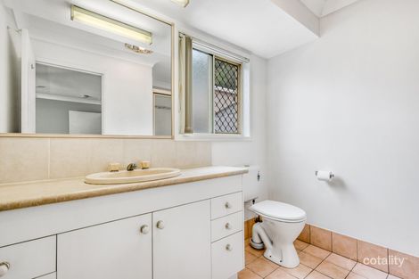 Property photo of 2 Dory Court Sandstone Point QLD 4511