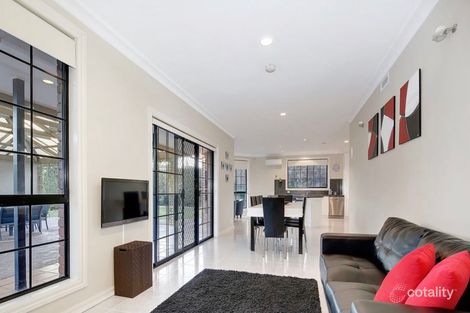Property photo of 9 Royal Crescent Hillside VIC 3037