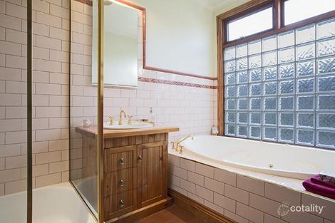 Property photo of 24 Montgomery Street Heidelberg Heights VIC 3081