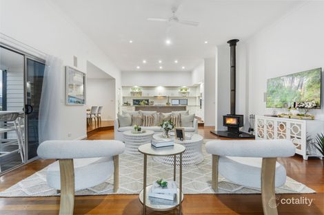 Property photo of 30 Hedges Avenue Mermaid Beach QLD 4218