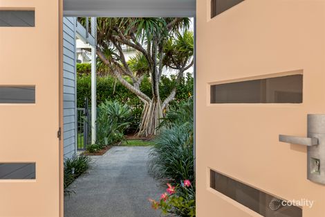 Property photo of 30 Hedges Avenue Mermaid Beach QLD 4218