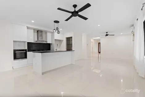 Property photo of 15 Enclave Bend Earlville QLD 4870