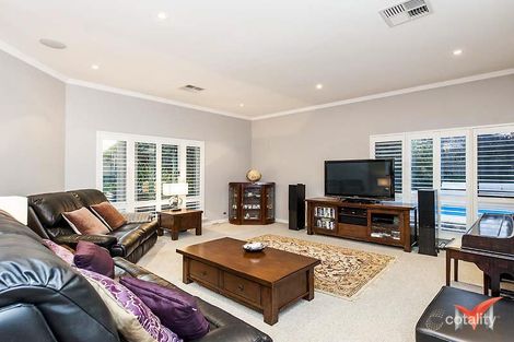 Property photo of 16 Creekview Close Rossmoyne WA 6148