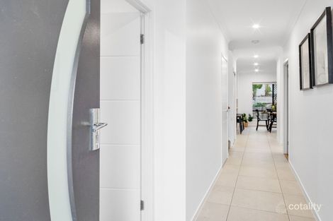 Property photo of 4 Spinneret Court Bahrs Scrub QLD 4207