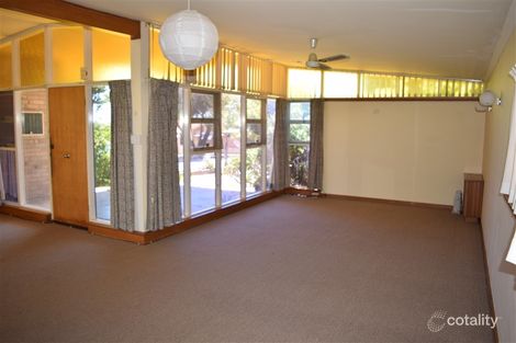 Property photo of 11 Gladman Way Karrinyup WA 6018