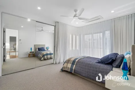 Property photo of 78 Royal Albert Crescent Paradise Point QLD 4216