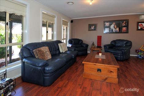 Property photo of 16 Addison Way Roxburgh Park VIC 3064