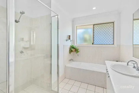 Property photo of 40/2 Cassowary Drive Burleigh Waters QLD 4220