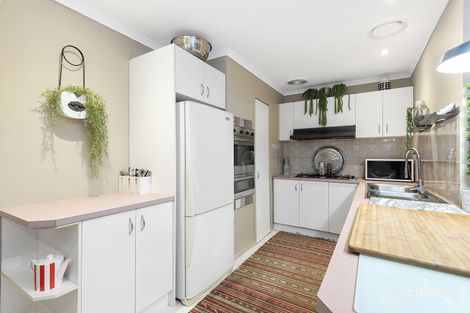 Property photo of 10 John Fawkner Drive Endeavour Hills VIC 3802