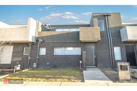 Property photo of 17 Grattan Cove Craigieburn VIC 3064