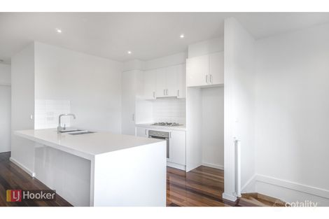 Property photo of 17 Grattan Cove Craigieburn VIC 3064