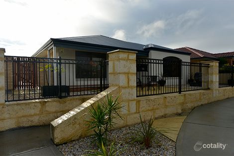 Property photo of 14 Harden Park Trail Carramar WA 6031