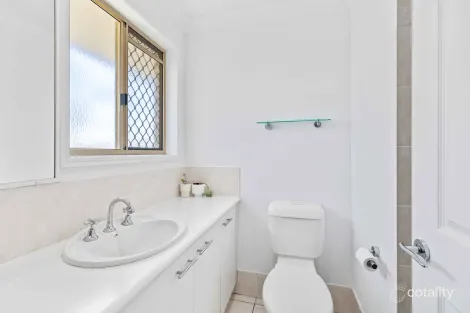 Property photo of 40/2 Cassowary Drive Burleigh Waters QLD 4220