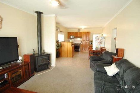 Property photo of 15 Boronia Grove Wendouree VIC 3355