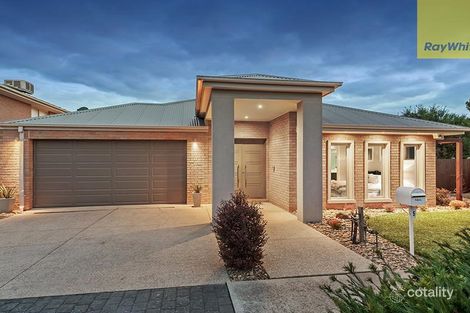 Property photo of 5 Blackbird Terrace Craigieburn VIC 3064