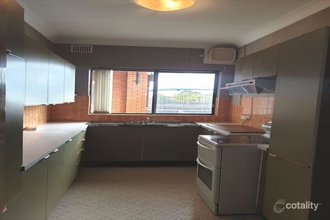 8/27 Bembridge St, Carlton, NSW 2218